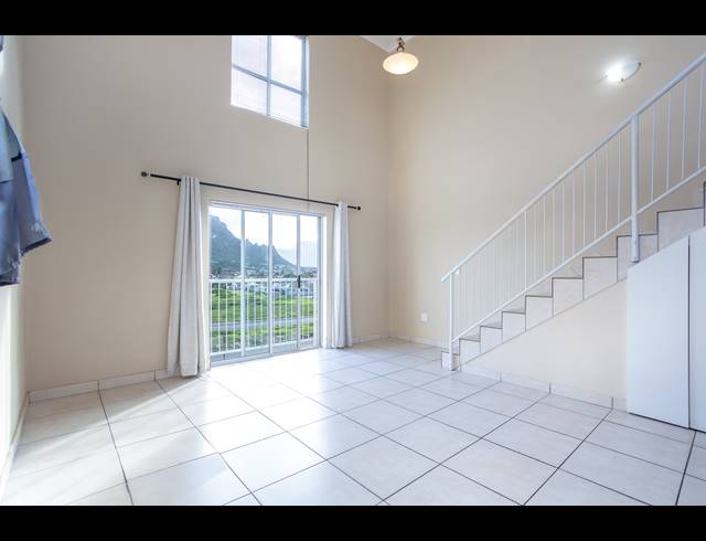 1 BEDROOM APARTMENT RENTED IN MUIZENBERG